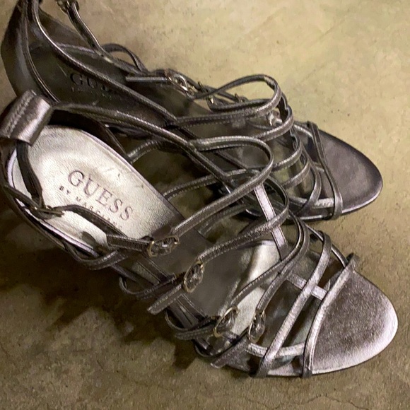 Guess gladiator heels 2.5 inches high - Picture 1 of 5
